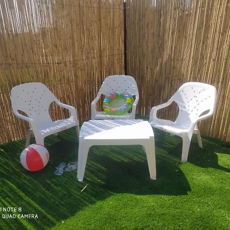 אצל דוד בכפר Apartamento Kfar Gidon Exterior foto